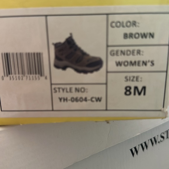 Hiking boots - Picture 6 of 6